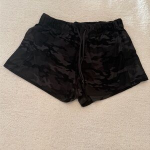 Athletic Works Black Camouflage Shorts L